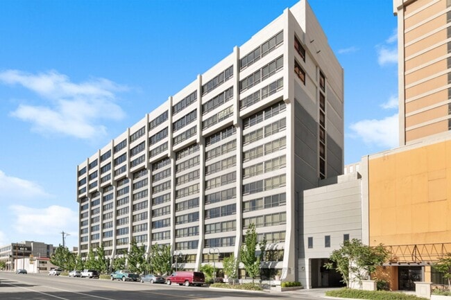 property at 450 N Arlington Ave