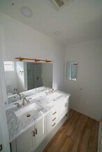 1160 Chestnut St in Escondido, CA - Building Photo - Building Photo