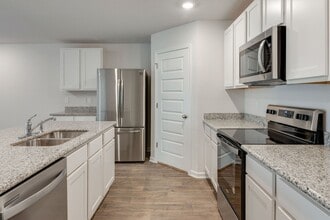 5614 Tristan Ct in Milton, FL - Building Photo - Building Photo