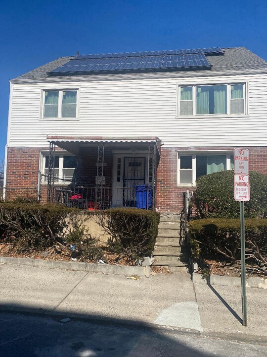 32 Bayley Ave in Yonkers, NY - Building Photo