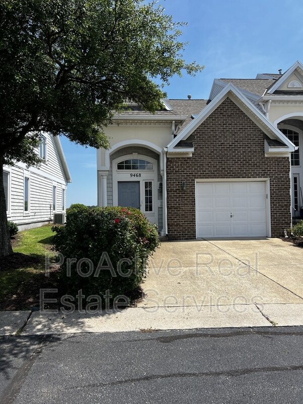 9468 Bay Front Dr in Norfolk, VA - Foto de edificio - Building Photo