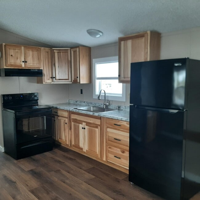 property at 5 Middle Rd