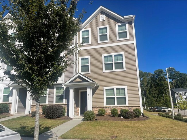 4923 Southern Magnolia Dr