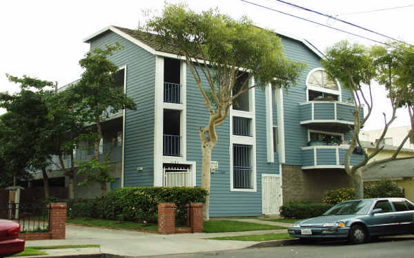 1142 Temple Ave in Long Beach, CA - Building Photo - Building Photo