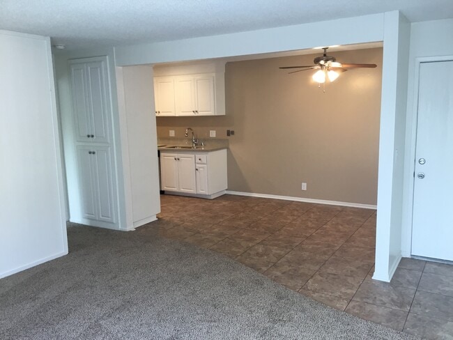 La Palma Woods Apartments