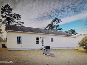 105 Boysenberry Fields Rd in Maple Hill, NC - Building Photo - Building Photo