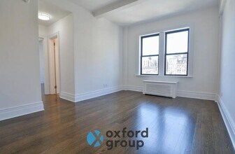 22 W 68th St in New York, NY - Building Photo - Building Photo
