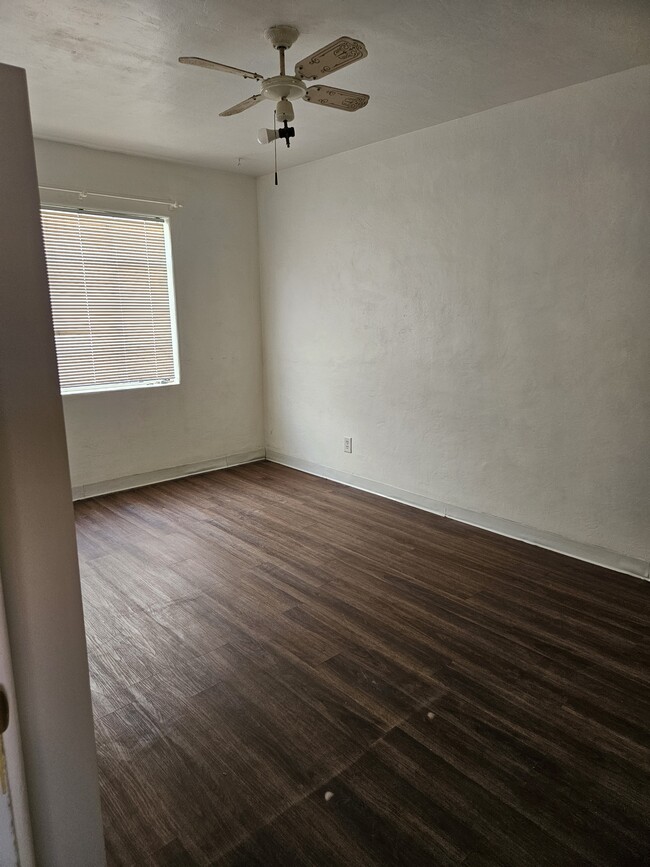 633 San Pedro Dr SE, Unit C in Albuquerque, NM - Building Photo - Building Photo