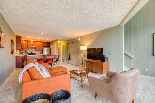 13954 NE 60th Way in Redmond, WA - Building Photo - Building Photo