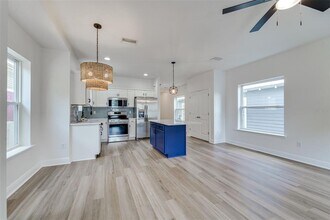 1933 W Chestnut St in Tampa, FL - Building Photo - Building Photo