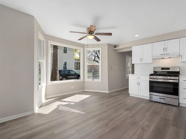 427 Delles Rd in Wheaton, IL - Building Photo - Building Photo