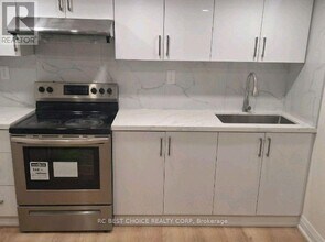 123 Enchanted Hills Crescent in Toronto, ON - Building Photo - Building Photo