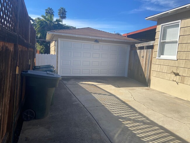 6921 Adams Ave in La Mesa, CA - Building Photo - Building Photo