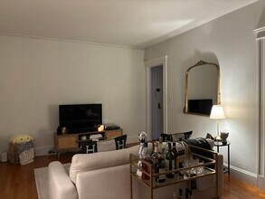 118 Riverway, Unit 19 in Boston, MA - Building Photo - Building Photo