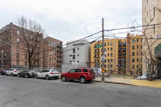 Mount Hope Walton Apartments in Bronx, NY - Building Photo - Building Photo