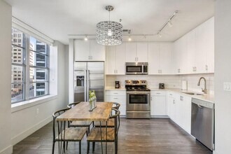 1111 Tulane Ave in New Orleans, LA - Building Photo - Building Photo