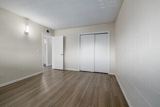 TRADEWINDS in Tucson, AZ - Building Photo - Interior Photo