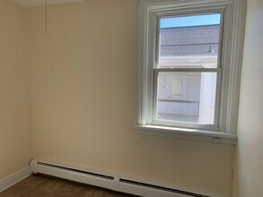 19 E Main St in Palmyra, PA - Foto de edificio - Building Photo