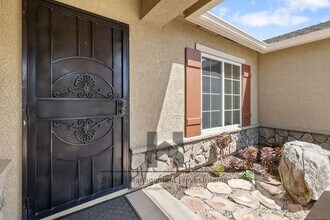 2756 Sauvignon St in Tulare, CA - Building Photo - Building Photo