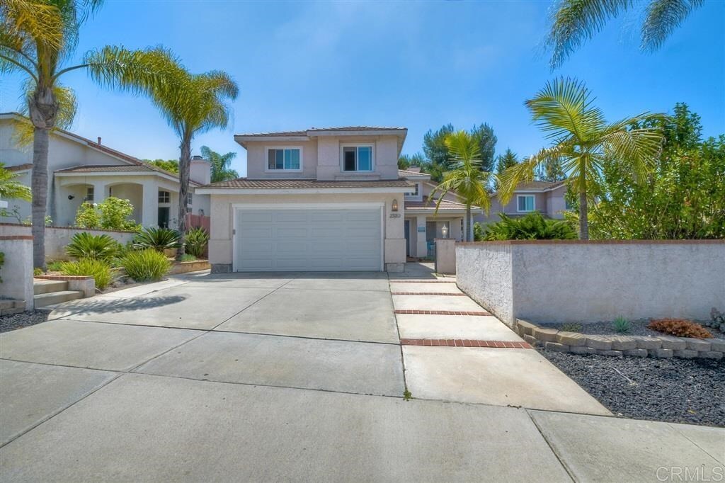 2320 Eastbrook Rd in Vista, CA - Building Photo