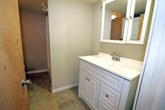 523 E Jackson Ave in Mcalester, OK - Building Photo - Building Photo