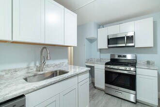 23 Woodland St, Unit 25 Woodland 3 in New Haven, CT - Foto de edificio - Building Photo