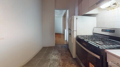 1661 Commonwealth Avenue in Boston, MA - Building Photo - Building Photo