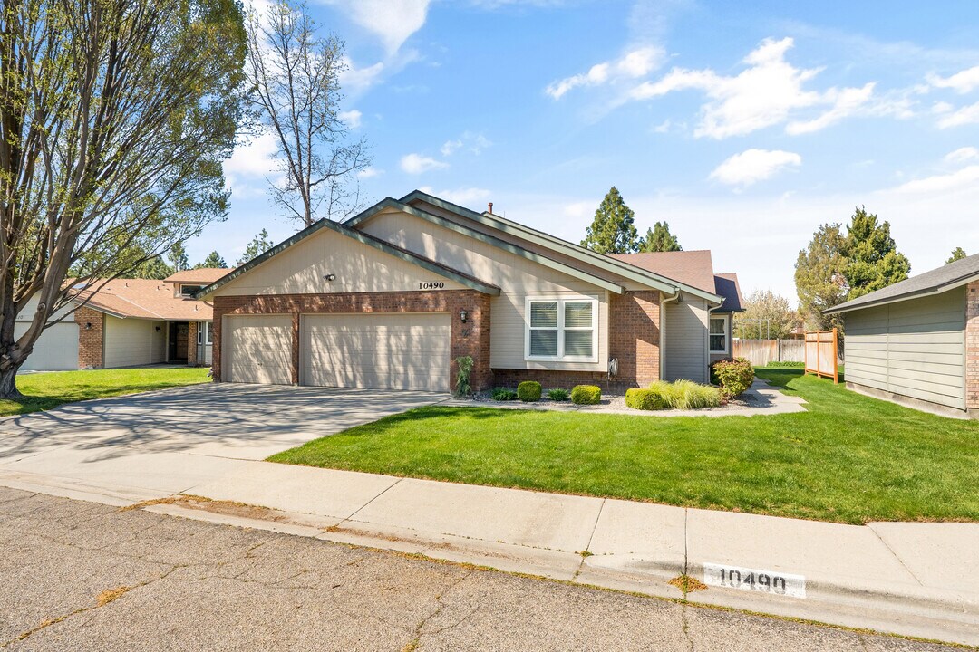 10490 W Wildrose Ct in Boise, ID - Building Photo
