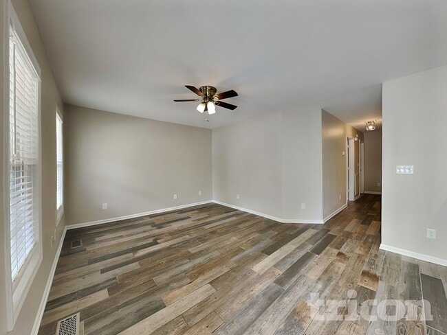 1117 Woodbriar St in Clayton, NC - Foto de edificio - Building Photo