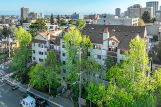 245 Perkins St in Oakland, CA - Building Photo - Primary Photo