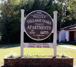 Village Oaks Apartments II in Live Oak, FL - Building Photo - Building Photo