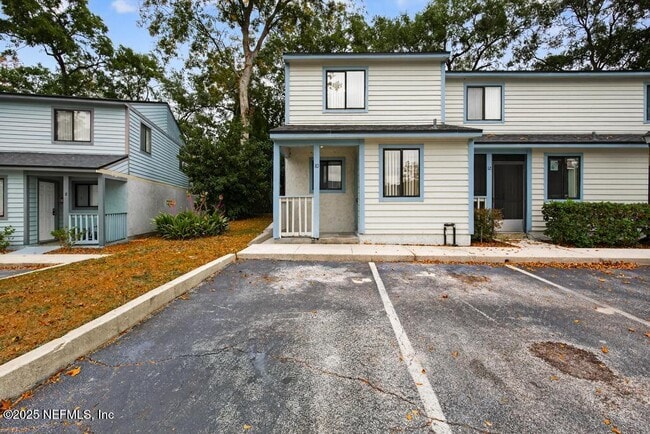 property at 10 Moultrie Creek Cir