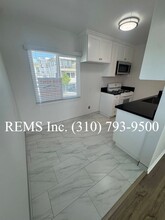911 Manhattan Ave in Hermosa Beach, CA - Building Photo - Building Photo