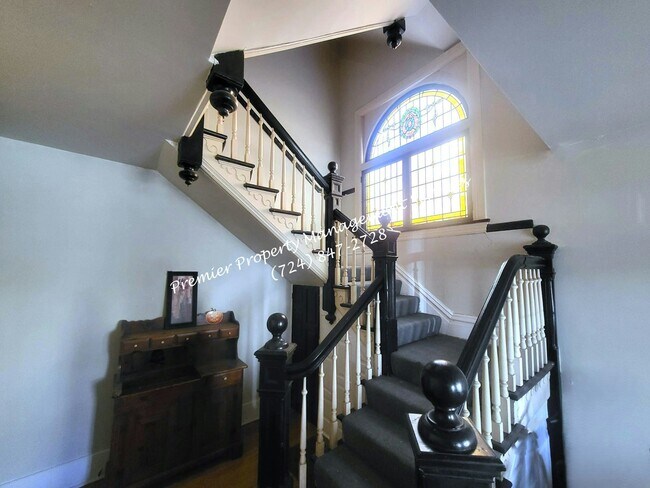 345 Iroquois Pl in Beaver, PA - Building Photo - Building Photo