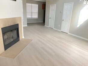 3730 E Ashford Villa Ln in Houston, TX - Building Photo - Building Photo