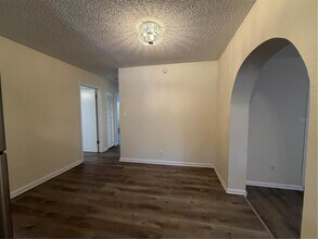 1740 W Walnut St in Tampa, FL - Building Photo - Building Photo