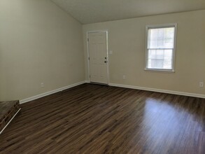661 Maplewood Ln in Hull, GA - Building Photo - Building Photo