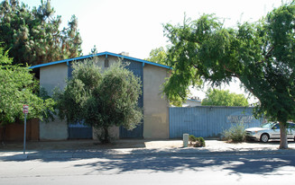 Villa Pines Apartments in Fresno, CA - Foto de edificio - Building Photo