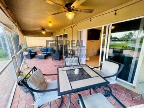 9135 Astonia Way in Ft. Myers, FL - Building Photo - Building Photo