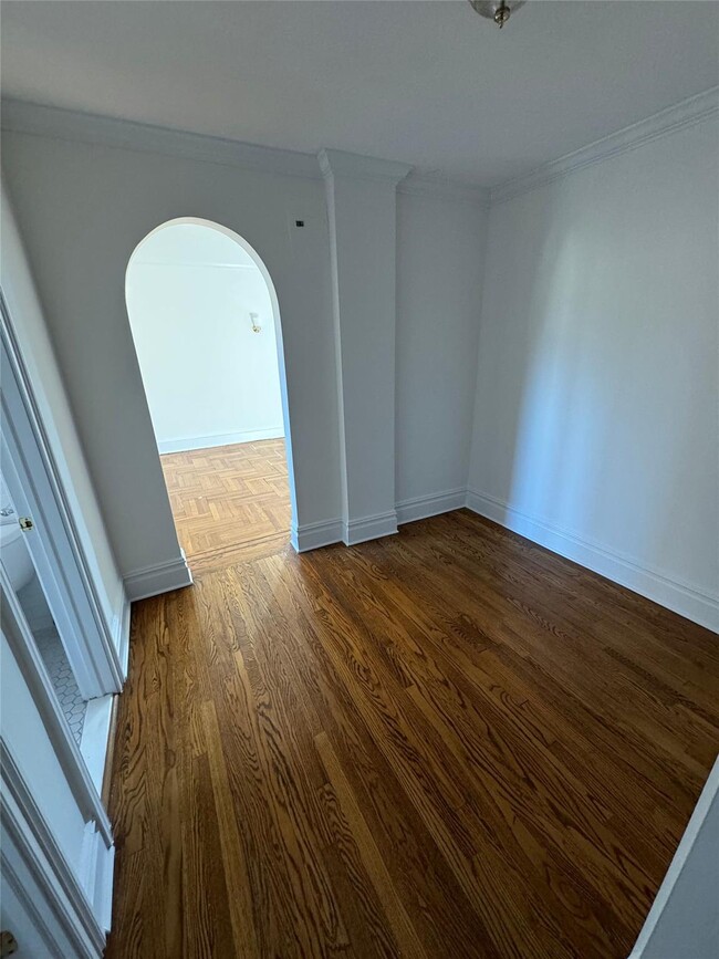 10 Wright Pl in Scarsdale, NY - Building Photo - Building Photo