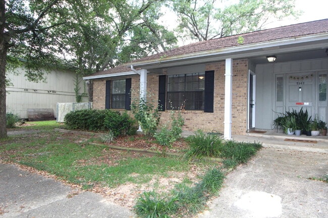 9541 Sunnehanna Blvd in Pensacola, FL - Building Photo - Building Photo