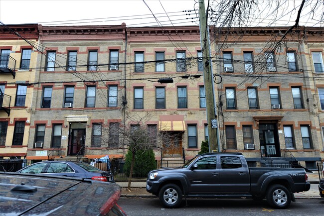 17-18 Greene Ave in Ridgewood, NY - Building Photo - Building Photo