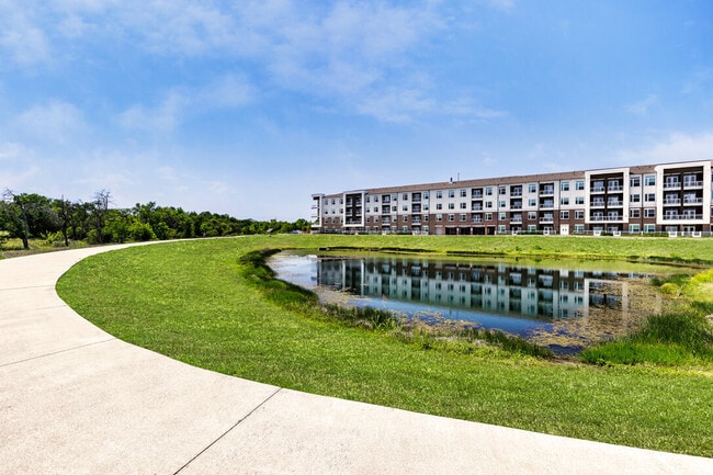 Vera Cedar Park in Cedar Park, TX - Foto de edificio - Building Photo