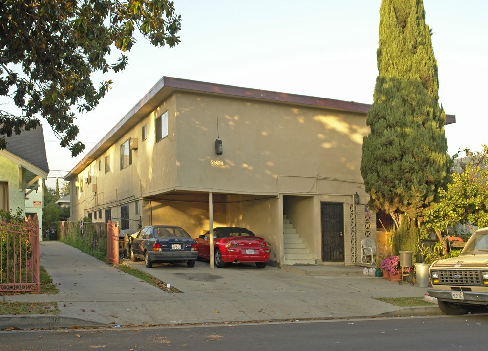 5821 N Virginia Ave in Los Angeles, CA - Building Photo