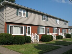 2812 Burns Ave in Erie, PA - Building Photo