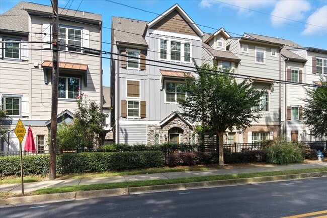 property at 545 Mirrormont Dr