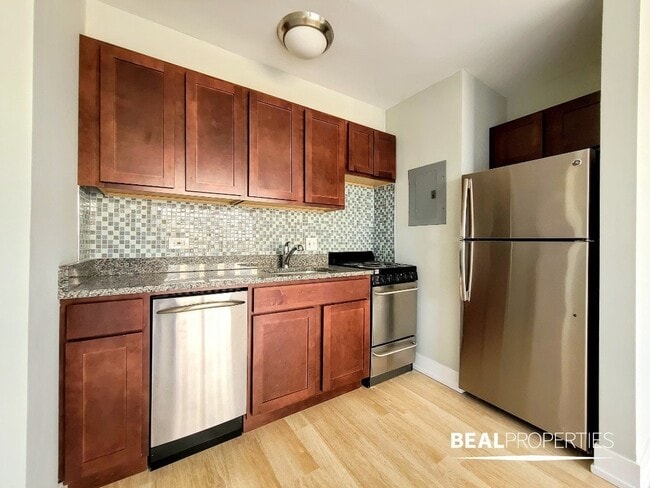 property at 443 W Wellington Ave