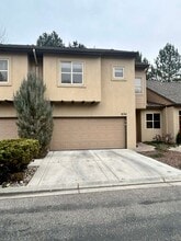 834 E Riverpark Ln in Boise, ID - Building Photo - Building Photo