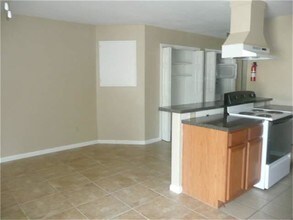 3238 Alabama St-Unit -15 in Houston, TX - Building Photo - Building Photo