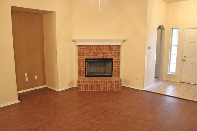 4608 Napa Valley Dr in Argyle, TX - Building Photo - Building Photo